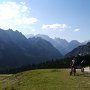 Iniziamo la discesa nella Val Padeon, ...