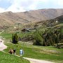 im Hintergrund die Flanke von Kesselberg
