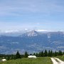 Oben angelangt hat man einen genialen Blick. Hab leider keine Ahnung wohin. Links sollte es aber der Monte Altissimo/Monte Baldo sein.
