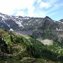 Leider gibt es keine waagreichte, direkte Verbindung zum Stausee. Man muss runter ins Tal.