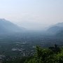 Zu Beginn der Auffahrt ein Blick ins Etschtal Richtung Bozen. Im Vordergrund Schloss Lebenberg