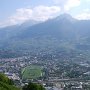 Panorama: Dorf Tiro, Schenna, Meran mit Hirzer und Ifinger. Meran 2000 ist noch schneebedeckt